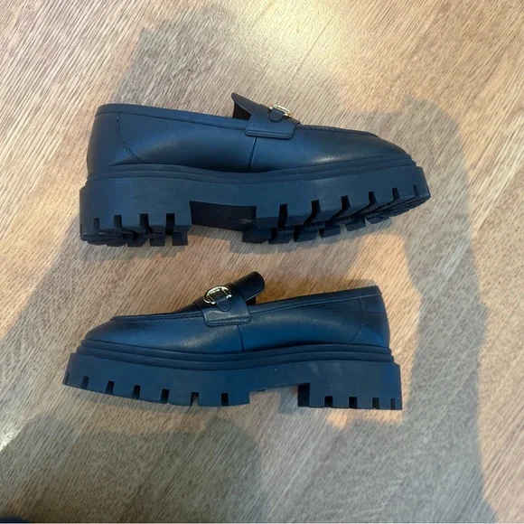 Women’s Stuart Weitzman Black lug sole Leather Loafers size 9 - Picture 6 of 7